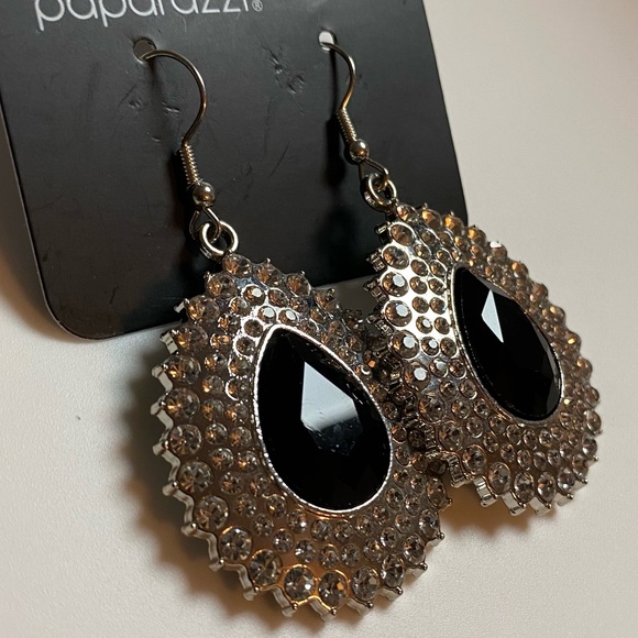 Exquisitely Explosive - Black Earrings - Picture 6 of 6